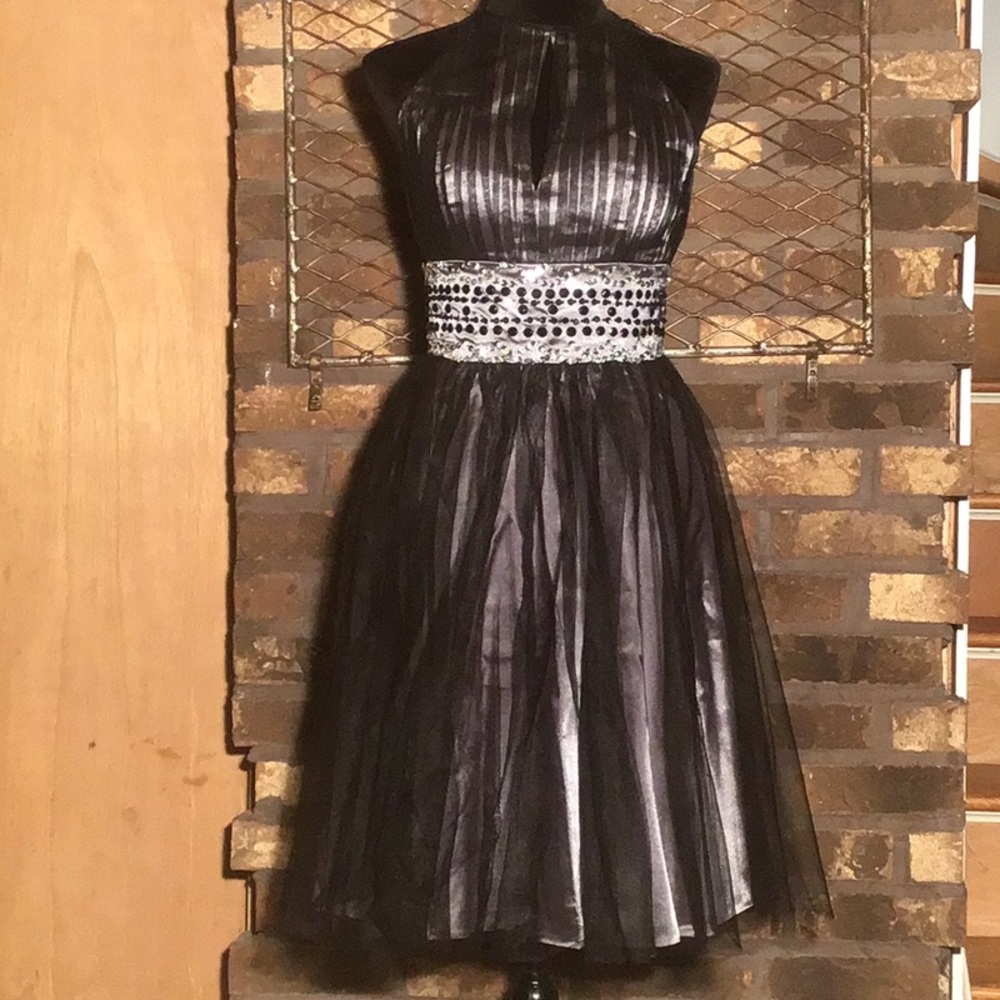 Izidress cocktail evening dress black silver beaded double lined S